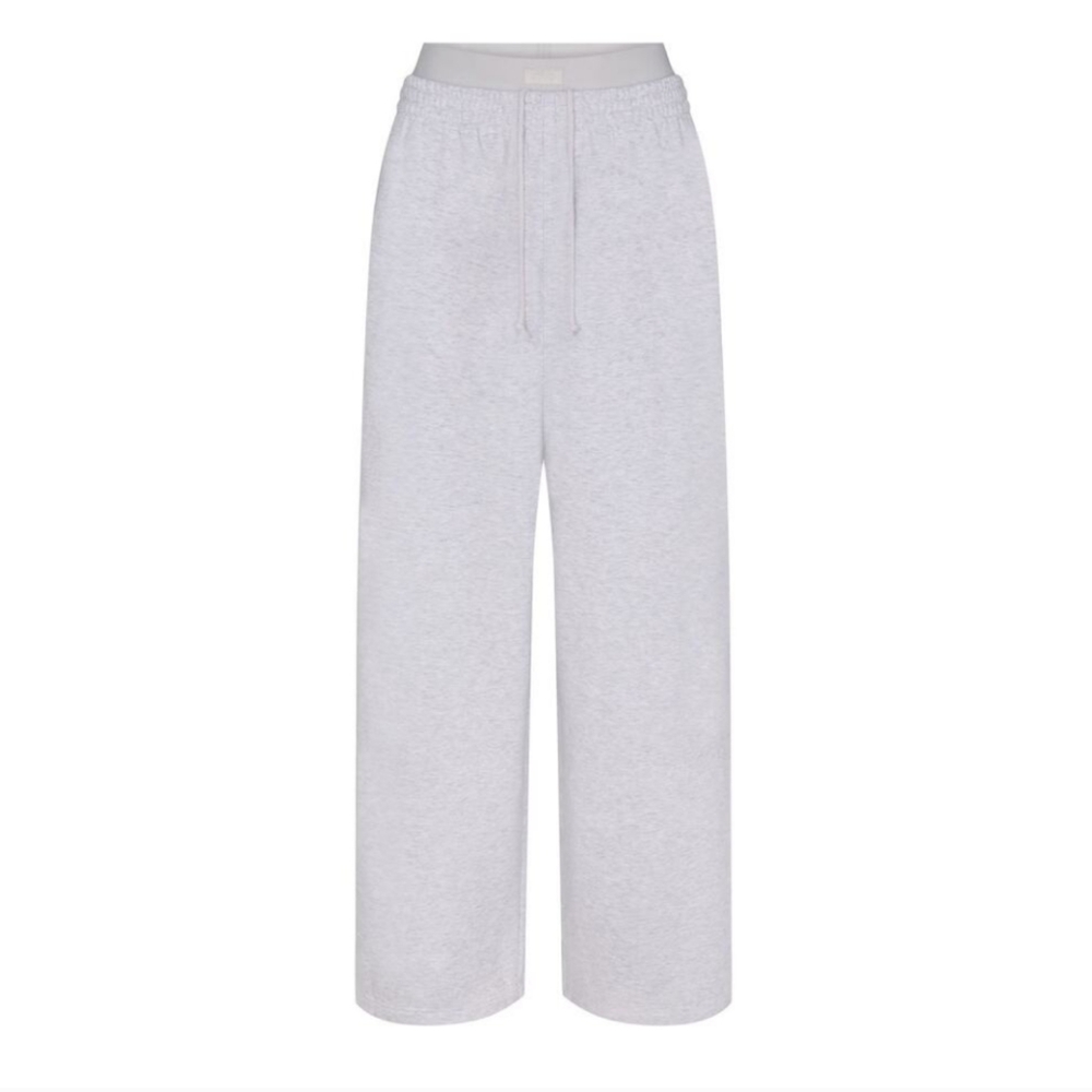 BB1. NWT SKIMS COTTON FLEECE OVERSIZED EXPOSED BOXER / DOUBLE WAISTBAND PANT - Picture 1 of 3